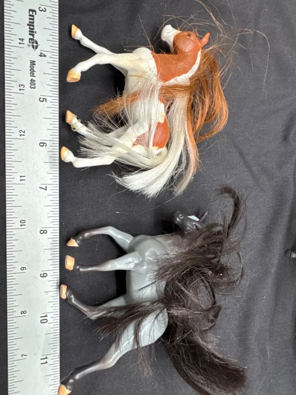 Vintage Plastic Toy 5 Horses With White Mane & Tail 5